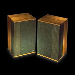 Bose Wooden and Black Speakers Pair In Excellent Condition